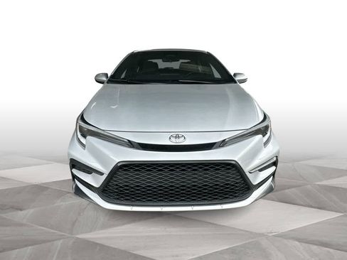 Used 2024 Toyota Corolla SE FWD image 3