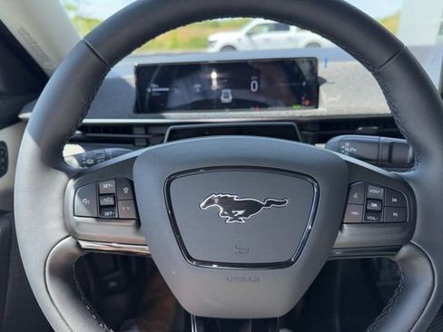 Used 2025 Ford Mustang Mach-E Premium AWD/4WD image 9