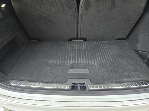 New 2026 Volvo XC90 T8 Plus w/ Protection Package Premier image 34