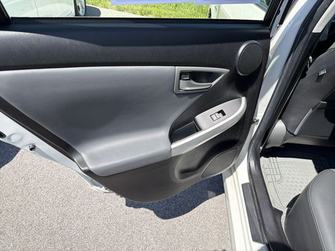Used 2013 Toyota Prius Four w/ Deluxe Solar Roof Pkg FWD image 43