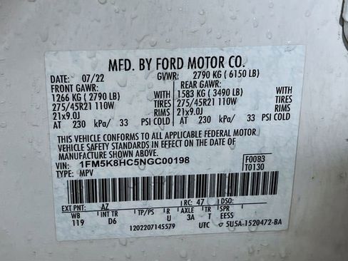 Used 2022 Ford Explorer Platinum w/ Equipment Group 601A AWD/4WD image 11