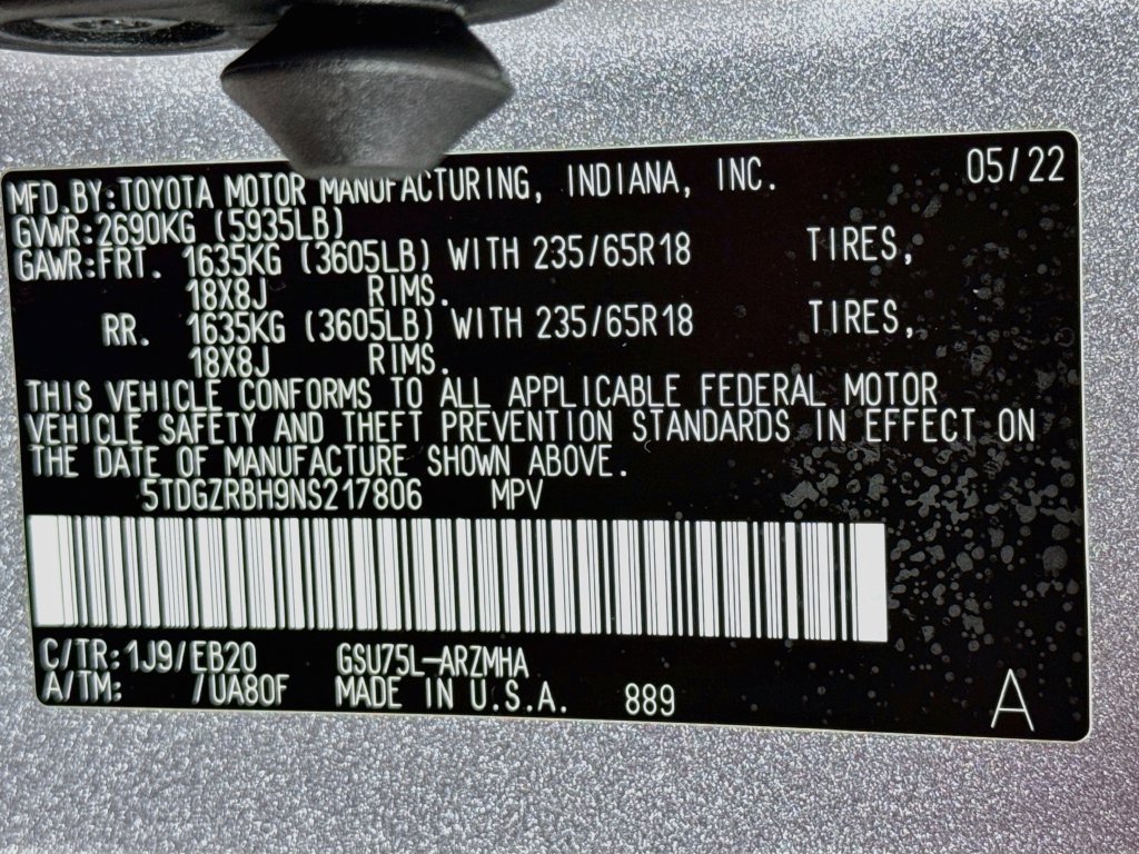 Used 2022 Toyota Highlander XLE AWD/4WD image 17