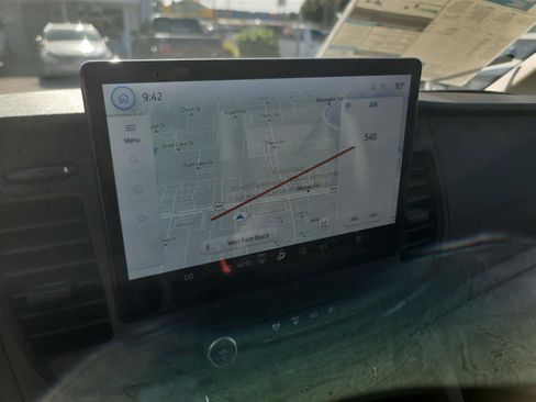 Used 2025 Ford Transit 250 148 Medium Roof image 18