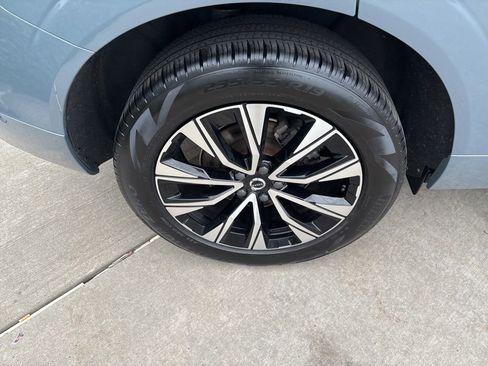 Certified 2023 Volvo XC60 B5 Plus w/ Climate Package AWD/4WD image 15
