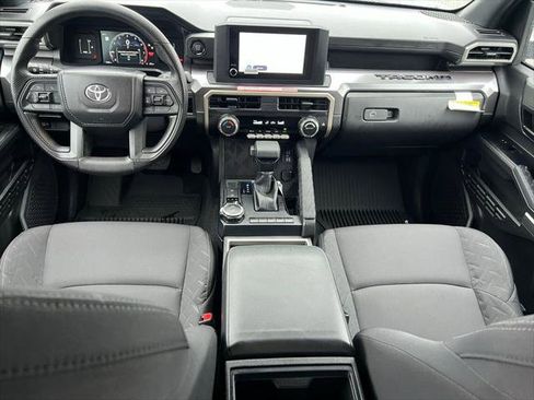 Certified 2026 Toyota Tacoma SR5 AWD/4WD image 17