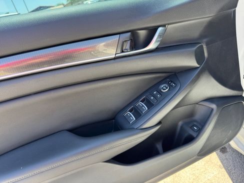 Used 2019 Honda Accord Sport image 11
