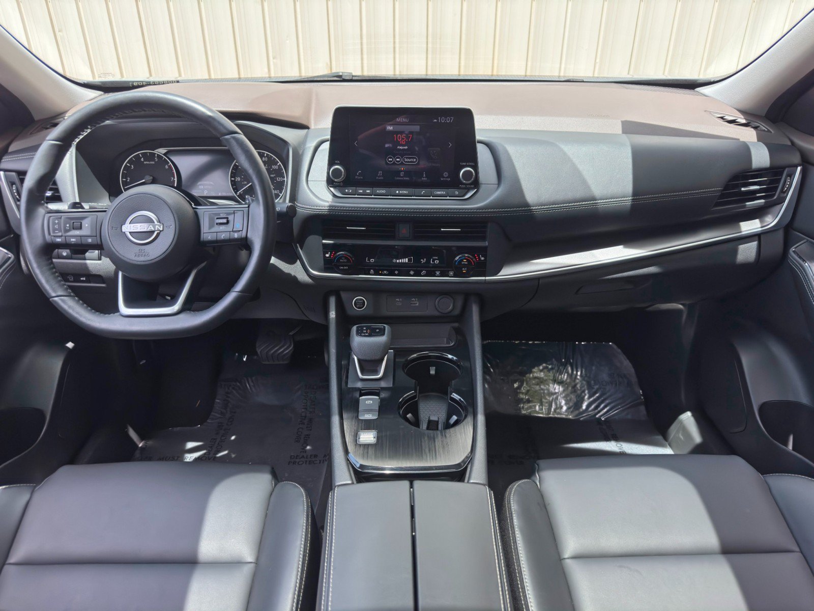 Used 2023 Nissan Rogue SV w/ SV Premium B Package FWD image 12