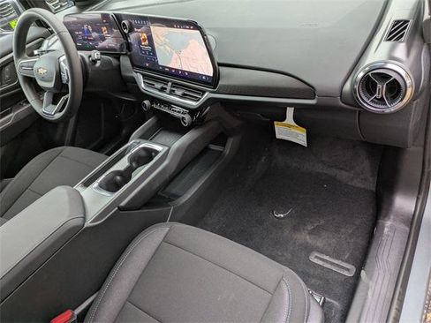 New 2026 Chevrolet Equinox EV LT image 28