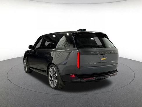 New 2026 Land Rover Range Rover Long Wheelbase SE AWD/4WD image 3