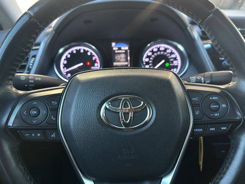 Used 2020 Toyota Camry SE FWD image 20