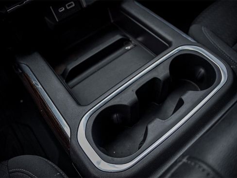 Used 2022 GMC Sierra 1500 Elevation image 24