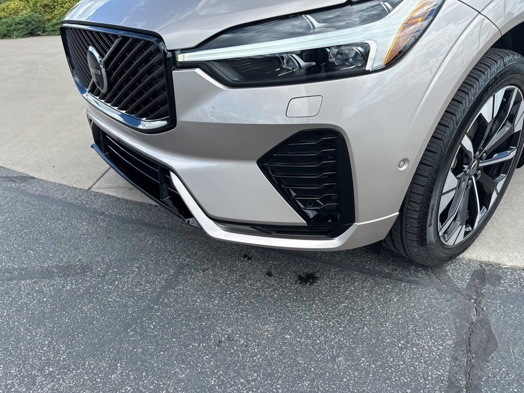 Certified 2026 Volvo XC60 T8 Plus w/ Protection Package Premier AWD/4WD image 11