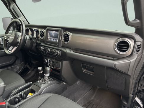 Used 2021 Jeep Wrangler Unlimited Sahara w/ Cold Weather Group image 35