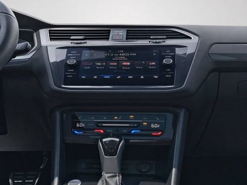 Certified 2024 Volkswagen Tiguan SE R-Line AWD/4WD image 26