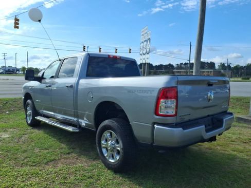 Used 2024 RAM 2500 Big Horn w/ Sport Appearance Package AWD/4WD image 4