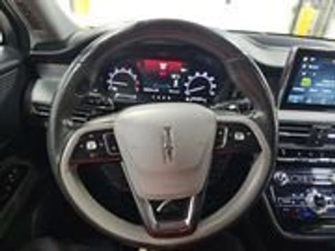 Used 2022 Lincoln Corsair AWD w/ Premium Package image 13