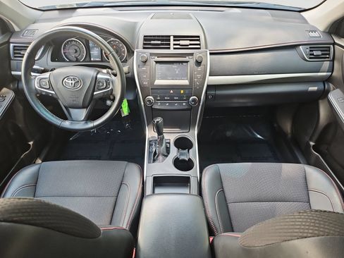 Used 2017 Toyota Camry SE FWD image 14