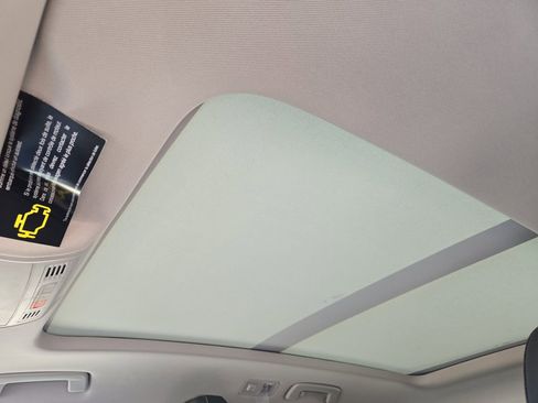 New 2026 Volkswagen Taos SE image 20