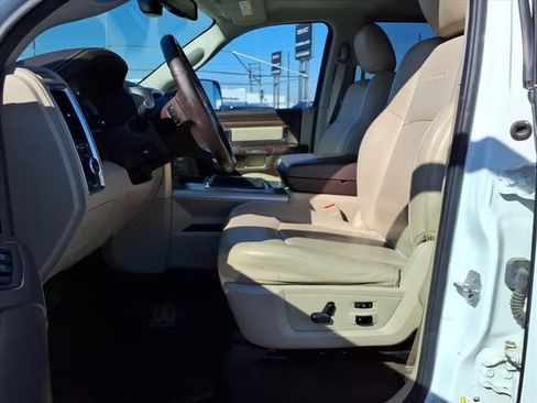 Used 2014 RAM 1500 Laramie w/ Convenience Group image 12