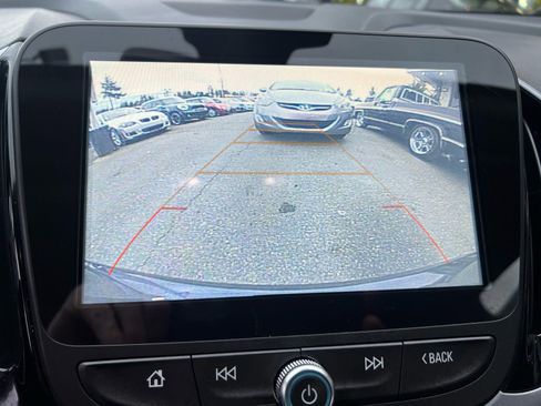 Used 2018 Chevrolet Volt LT w/ Comfort Package image 26