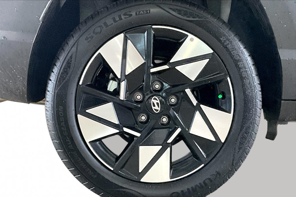 Used 2025 Hyundai Kona SEL AWD/4WD image 34