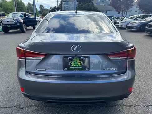 Used 2017 Lexus IS 200t F Sport w/ F Sport Package RWD image 12