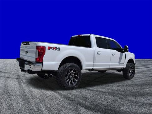 Used 2019 Ford F250 Lariat w/ Lariat Ultimate Package image 4