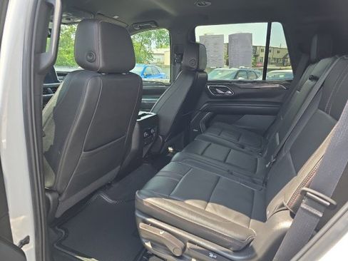 Used 2022 Chevrolet Tahoe RST w/ Luxury Package image 17