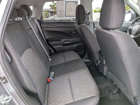 Used 2025 Mitsubishi Outlander Sport LE AWD/4WD image 7