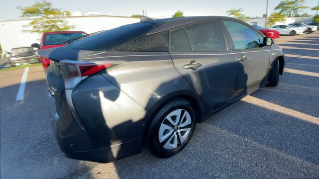 Used 2018 Toyota Prius Three FWD image 2