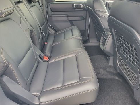 New 2025 Ford Bronco Badlands image 11