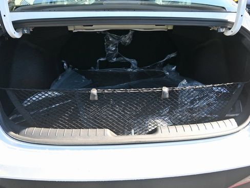 Used 2025 Hyundai Elantra SEL w/ Cargo Package image 7