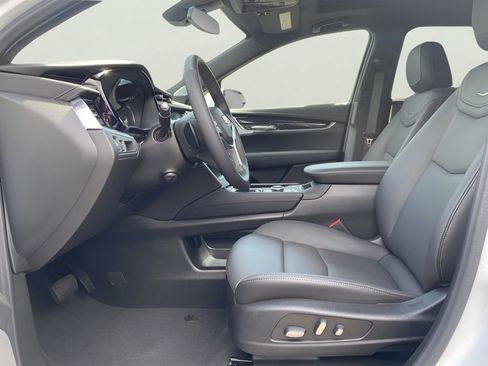 Certified 2024 Cadillac XT5 Premium Luxury image 11