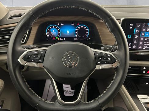 Used 2025 Volkswagen Atlas SE image 9