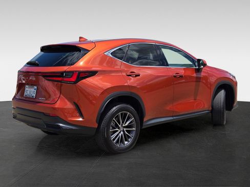 Used 2024 Lexus NX 250 FWD image 4