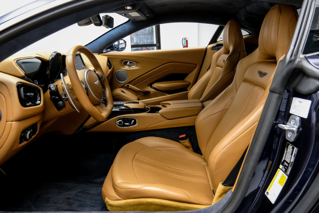 Used 2020 Aston Martin V8 Vantage Coupe RWD image 6
