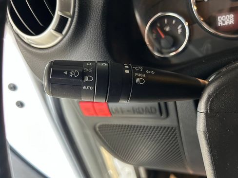 Used 2015 Jeep Wrangler Unlimited Rubicon AWD/4WD image 19