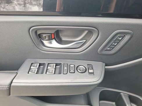 Used 2025 Honda Pilot EX-L image 14