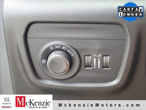 Used 2024 Jeep Grand Cherokee L Altitude RWD image 21