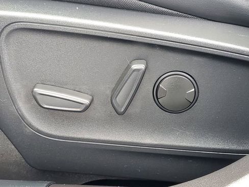 Certified 2024 Ford Escape ST-Line w/ Tech Pack #1 image 9