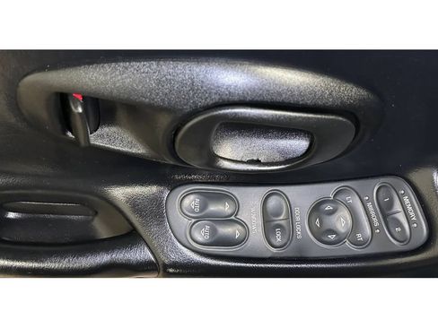 Used 1998 Chevrolet Corvette Coupe w/ Memory Pkg RWD image 27