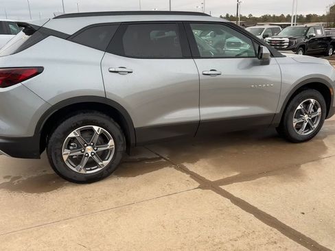 New 2025 Chevrolet Blazer LT w/ Convenience Package image 9