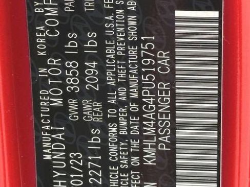 Used 2023 Hyundai Elantra SEL image 33