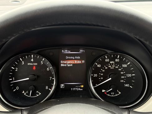 Used 2018 Nissan Rogue Sport SL AWD/4WD image 33
