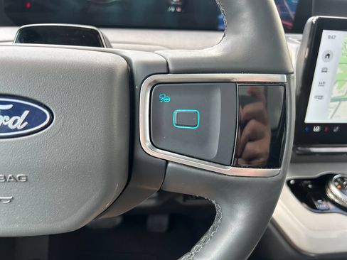Used 2025 Ford Expedition Max Active RWD image 26