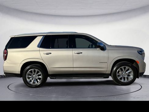 Used 2021 Chevrolet Tahoe Premier w/ Premium Package AWD/4WD image 21