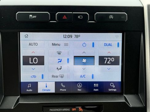 Used 2020 Ford F150 Platinum w/ Equipment Group 701A Luxury AWD/4WD image 16