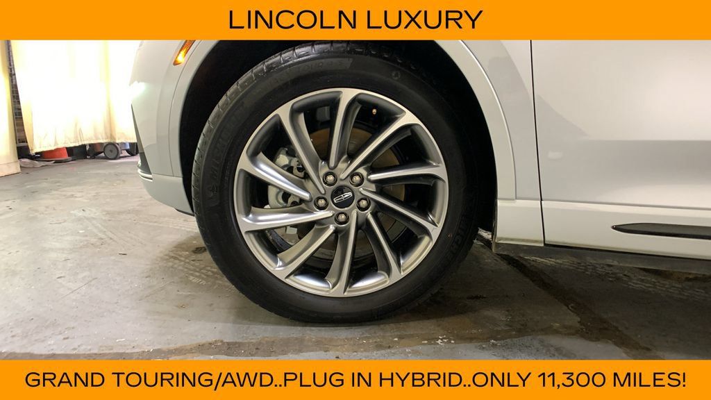 Used 2025 Lincoln Corsair Grand Touring w/ Towing Package AWD/4WD image 43