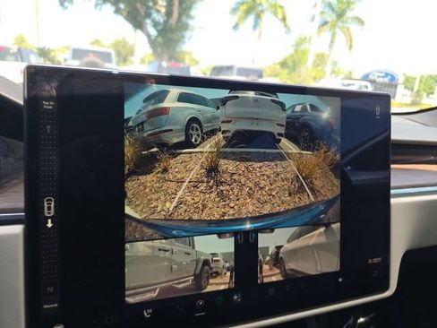 Used 2021 Tesla Model S Plaid AWD/4WD image 16