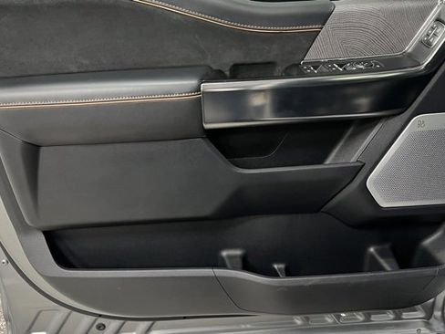 Used 2023 Ford F150 Platinum image 18